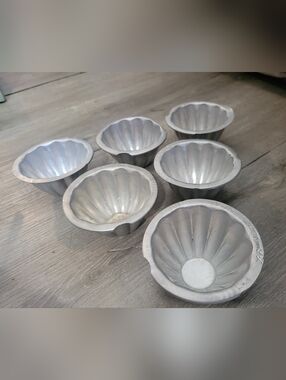 Vintage Fluted Aluminum Tartlet Molds - Set of 6 - La Bra JEL-RAC jelly Molds
